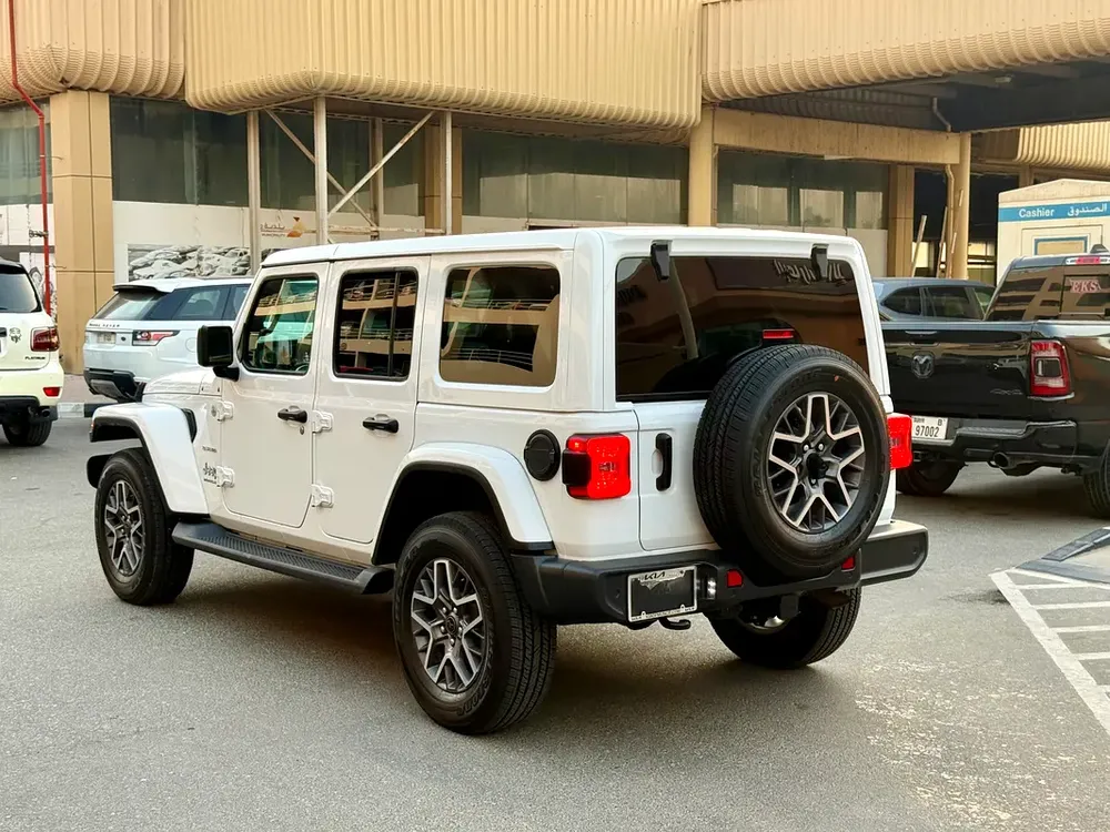 2024 JEEP WRANGLER SAHARA EDITION FULL OPTION JUNGLE TRAIL 4x4 3.6L CANADA SPEC - Image 5