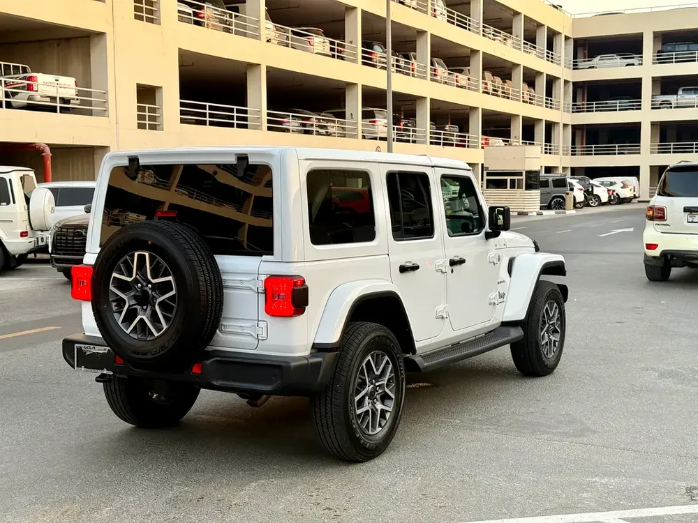 2024 JEEP WRANGLER SAHARA EDITION FULL OPTION JUNGLE TRAIL 4x4 3.6L CANADA SPEC - Image 6