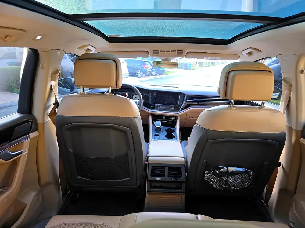 2018 Volkswagen Touareg Comfortline GCC Specs - Image 15