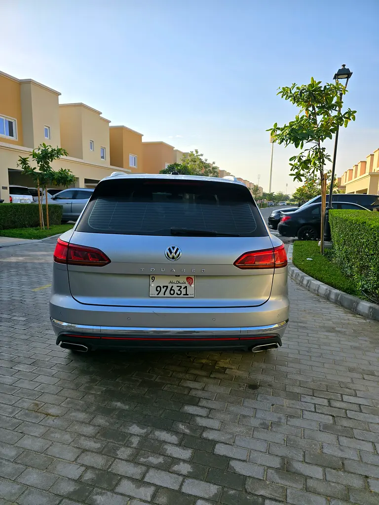 2018 Volkswagen Touareg Comfortline GCC Specs - Image 4