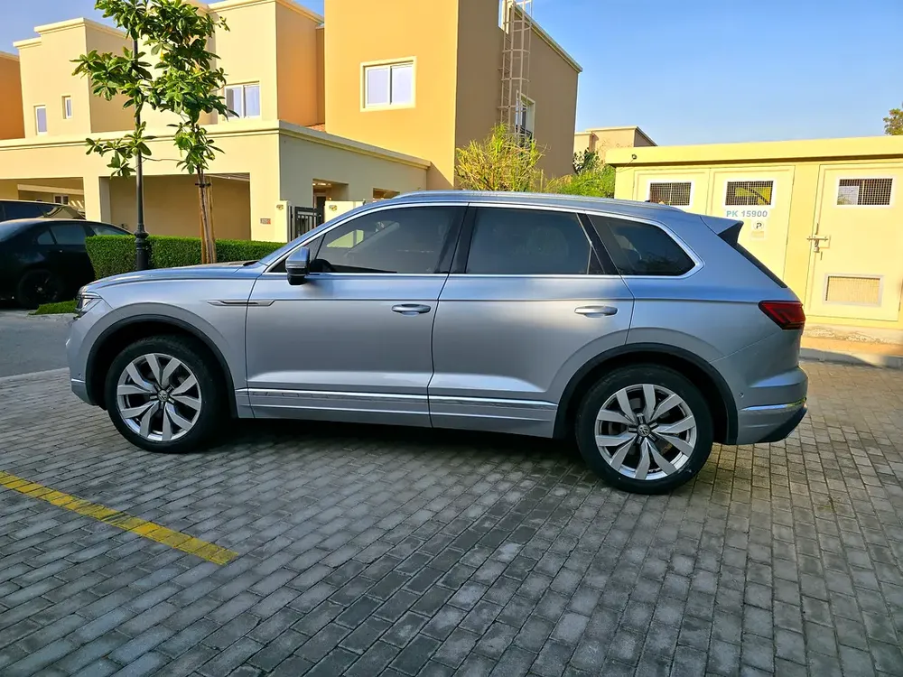 2018 Volkswagen Touareg Comfortline GCC Specs - Image 6