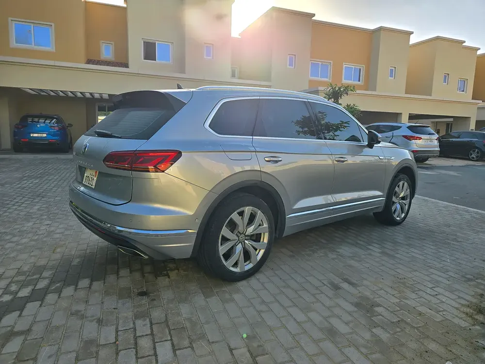 2018 Volkswagen Touareg Comfortline GCC Specs - Image 8