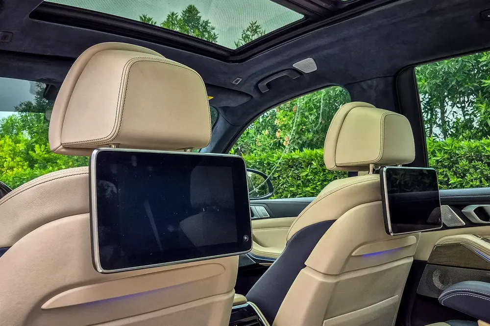 AED 2963/month | 2019 BMW X7 Xdrive50i | GCC Specs | Ref#449382 - Image 14