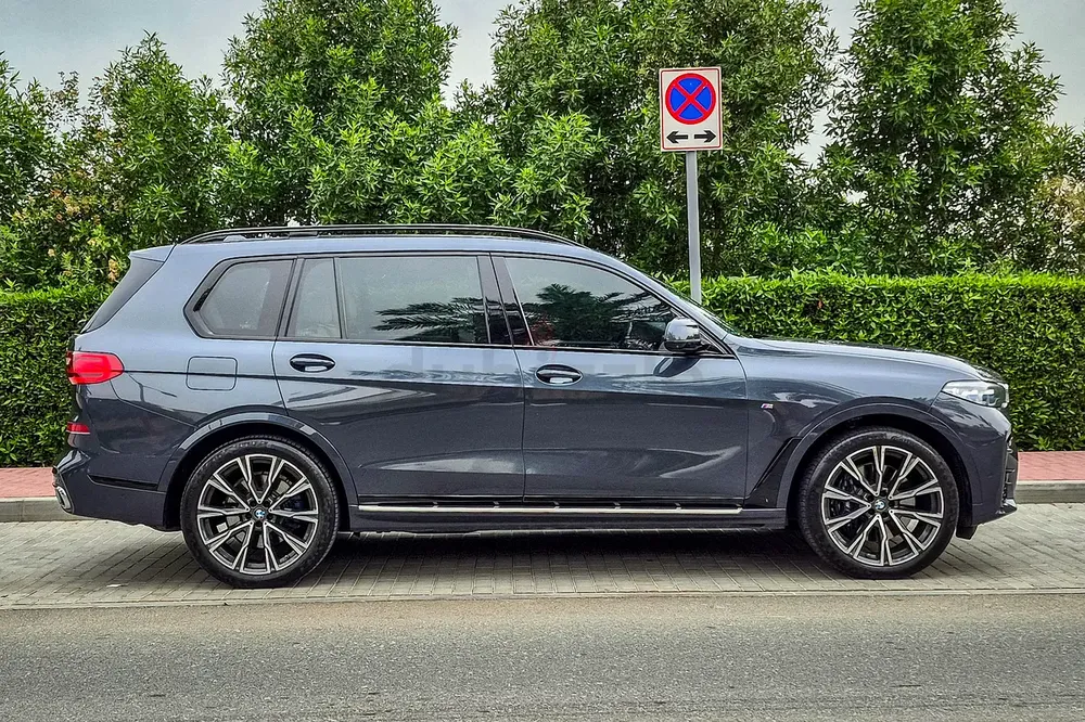 AED 2963/month | 2019 BMW X7 Xdrive50i | GCC Specs | Ref#449382 - Image 4