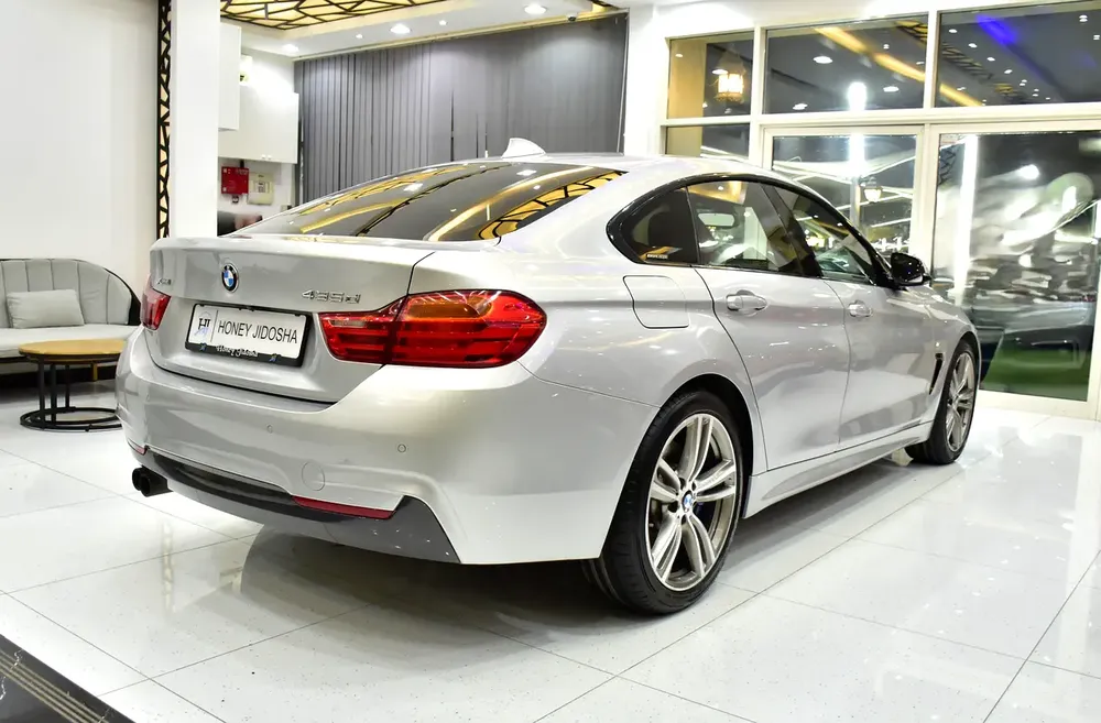 EXCELLENT DEAL for our BMW 435d GranCoupe M-Kit xDrive ( 2016 Model ) in Silver Color Korean Specs - Image 6