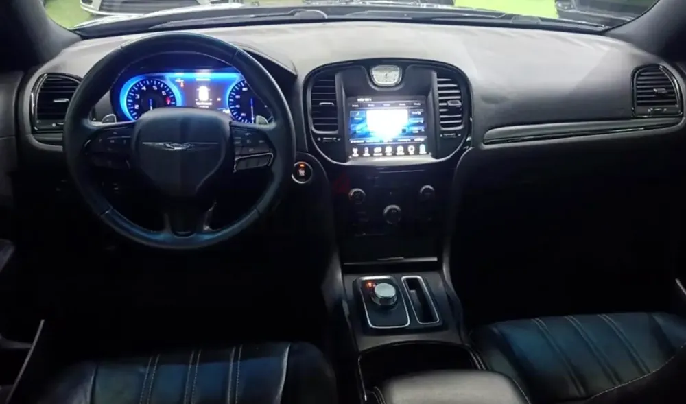Chrysler 300S 2015 | Sport Luxury Sedan | Powerful V6 | Premium Features  كرايسلر 300S موديل 2015 | - Image 5