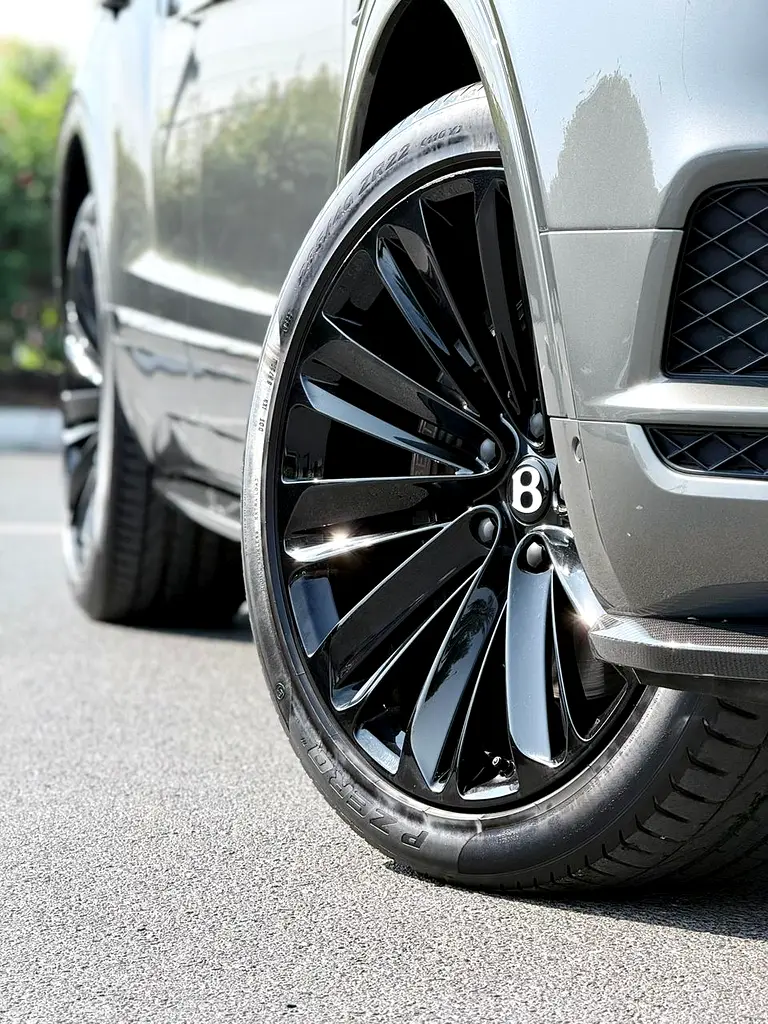 BENTLEY BENTAYGA W12 SPEED | GCC SPECS | YEAR : 2020 | F.S.H WITH AGENCY | UNDER WARRANTY - Image 16