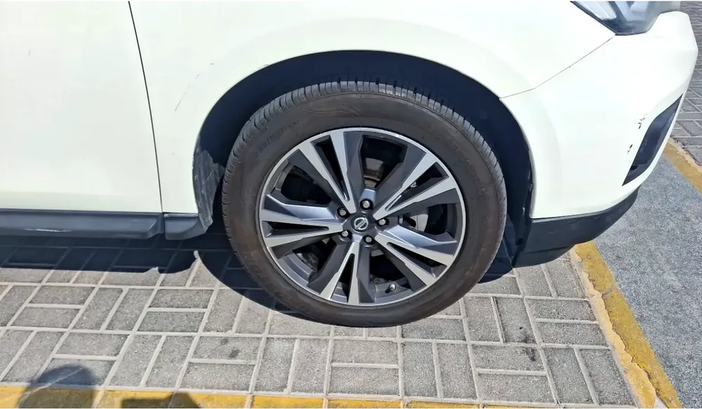 2019 Nissan Pathfinder GCC 135,000 km - Image 11