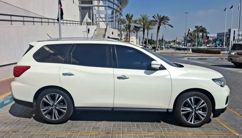 2019 Nissan Pathfinder GCC 135,000 km - Image 4