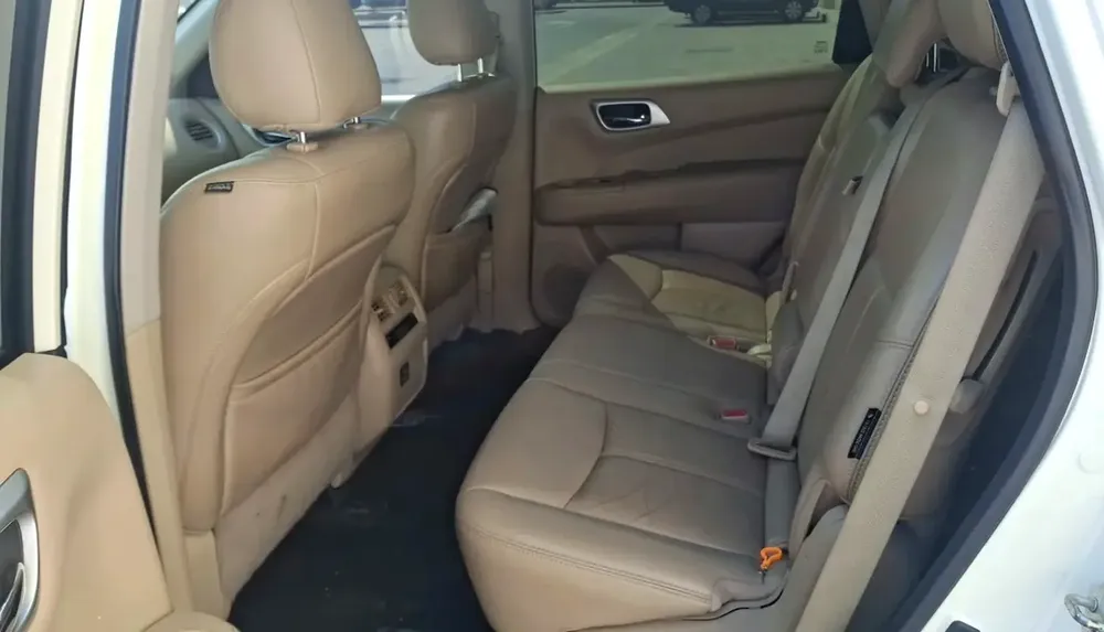2019 Nissan Pathfinder GCC 135,000 km - Image 6
