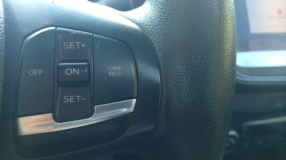 Ford Escort Titanium 2020 Fully Loaded- GCC Specs - Lady Driven - Image 18
