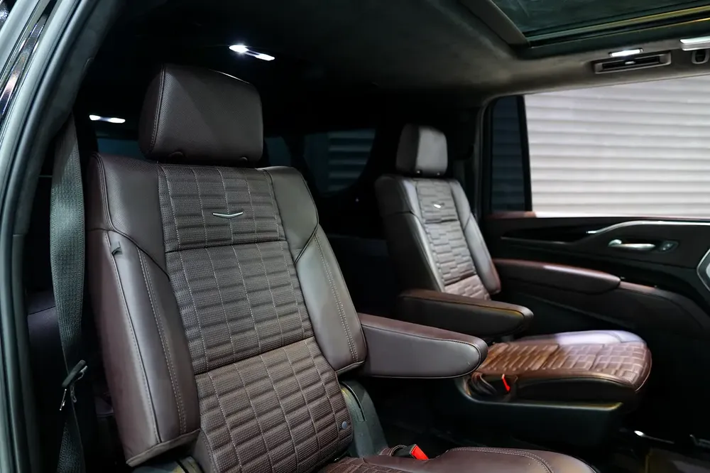 2023 Cadillac Escalade Sport Platinum, Rear Seat Entertainment, Dealer Warranty!! - Image 10