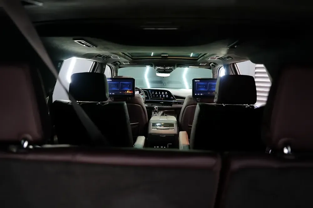 2023 Cadillac Escalade Sport Platinum, Rear Seat Entertainment, Dealer Warranty!! - Image 13