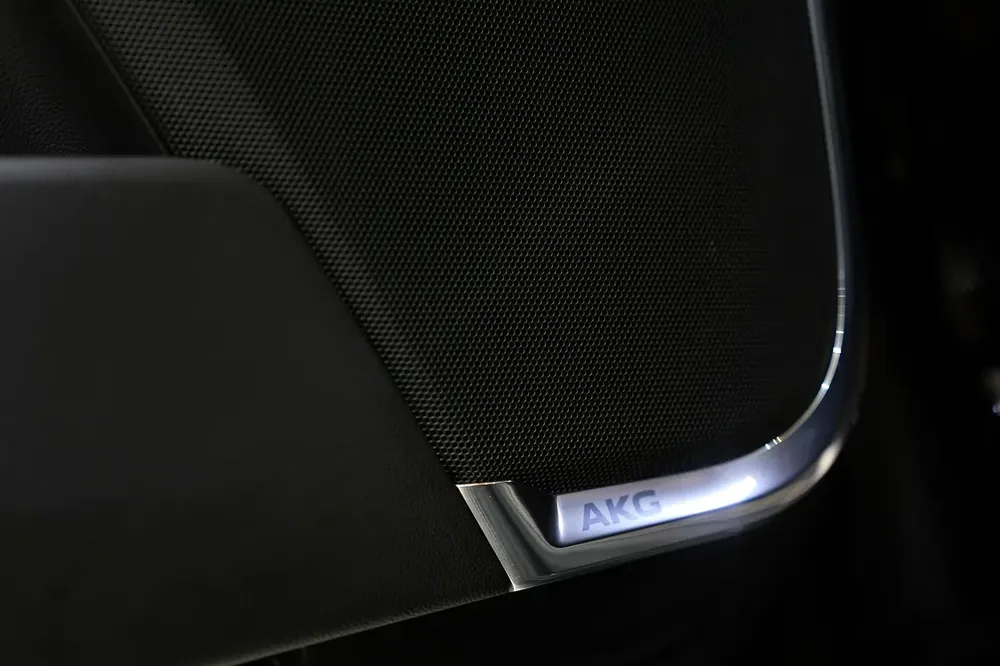 2023 Cadillac Escalade Sport Platinum, Rear Seat Entertainment, Dealer Warranty!! - Image 15
