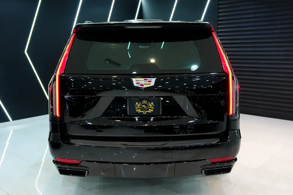 2023 Cadillac Escalade Sport Platinum, Rear Seat Entertainment, Dealer Warranty!! - Image 17