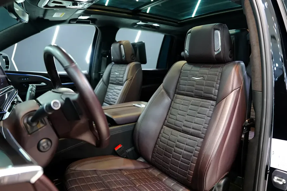 2023 Cadillac Escalade Sport Platinum, Rear Seat Entertainment, Dealer Warranty!! - Image 5
