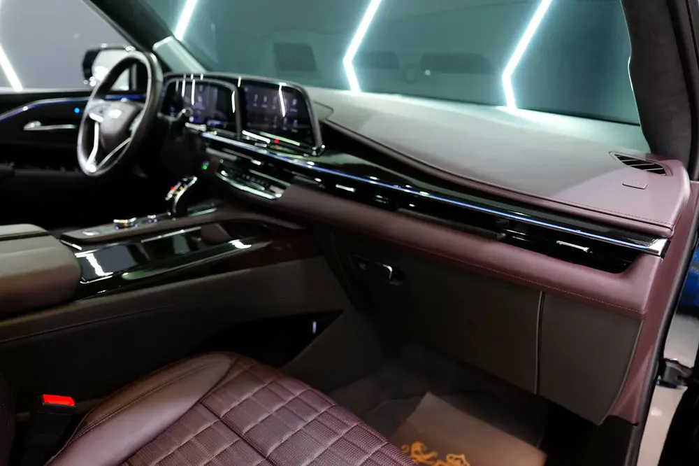 2023 Cadillac Escalade Sport Platinum, Rear Seat Entertainment, Dealer Warranty!! - Image 7