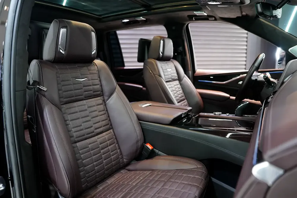 2023 Cadillac Escalade Sport Platinum, Rear Seat Entertainment, Dealer Warranty!! - Image 8