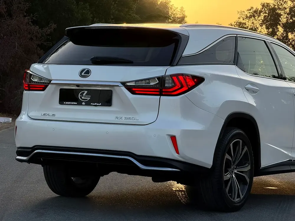 Lexus RX 350 Platinum 2018 | GCC Specs | Full Service History - Image 4