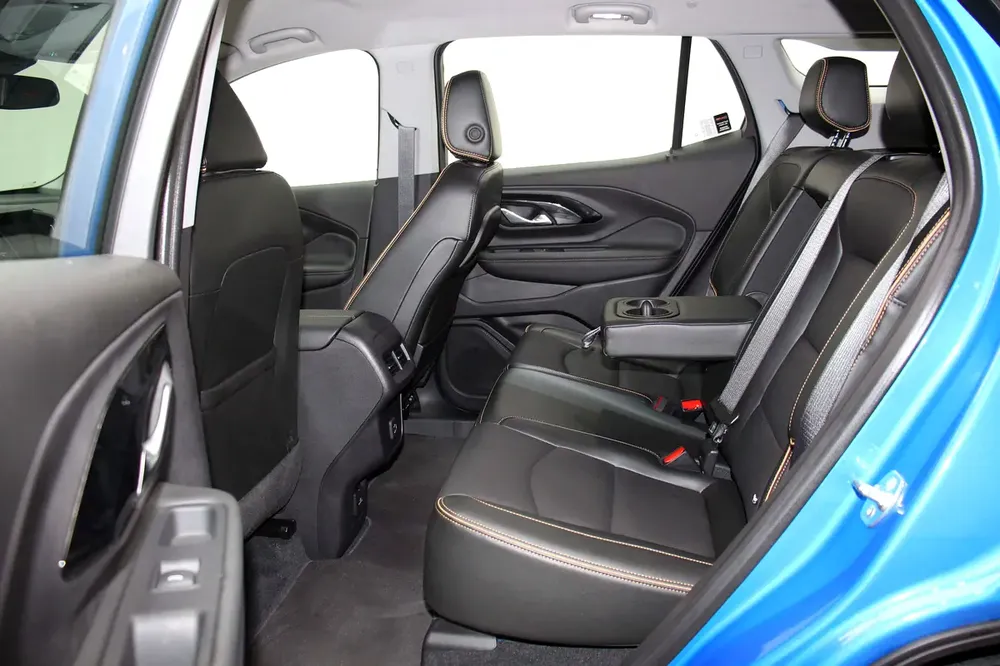 GMC Terrain AT4 2024 GCC Specs - Image 9