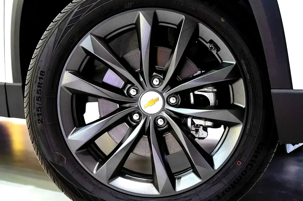 Chevrolet Captiva LS - 2023 - Image 13