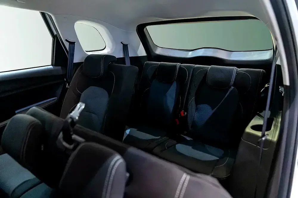 Chevrolet Captiva LS - 2023 - Image 8