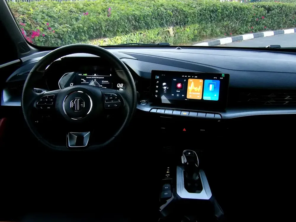MG GT Deluxe 2025 GCC Specs Sun Roof In Perfect Conditions - Image 9