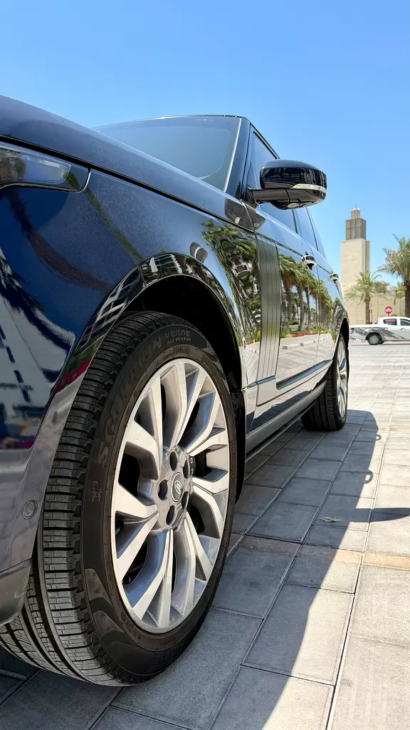 2020 Land Rover Range Rover Vogue SE V8 Supercharged | GCC Specs | Al Tayer Warranty  Service - Image 10