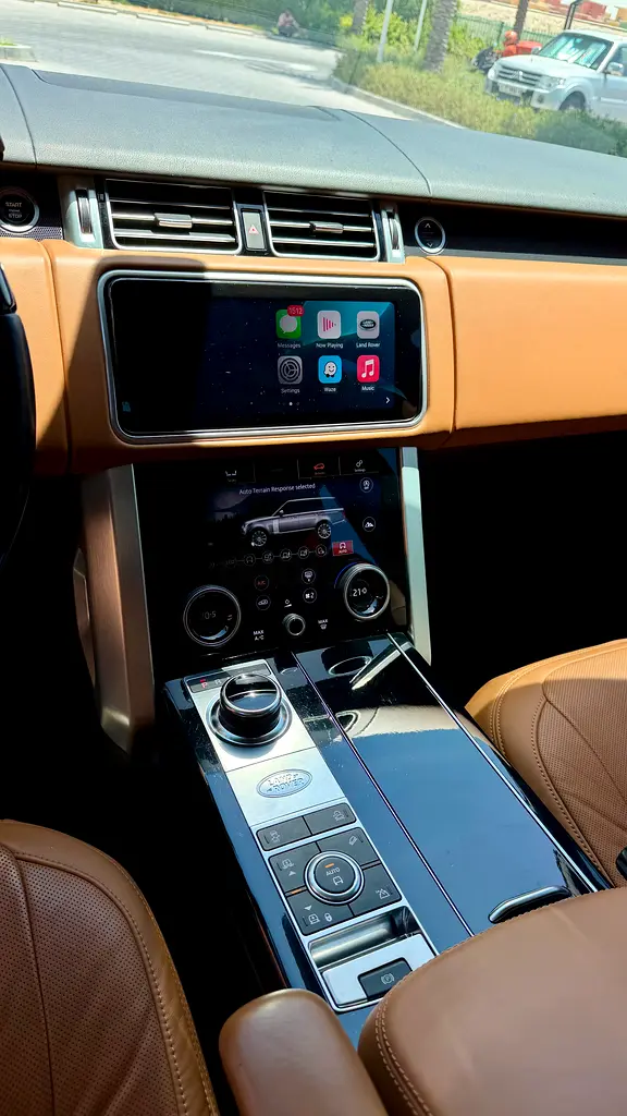 2020 Land Rover Range Rover Vogue SE V8 Supercharged | GCC Specs | Al Tayer Warranty  Service - Image 12