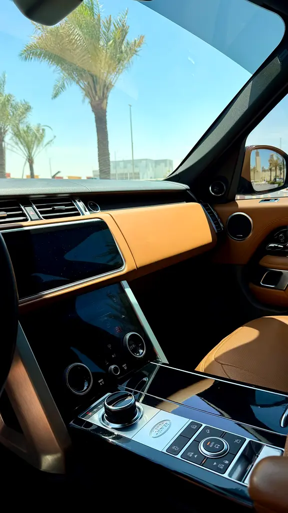 2020 Land Rover Range Rover Vogue SE V8 Supercharged | GCC Specs | Al Tayer Warranty  Service - Image 13