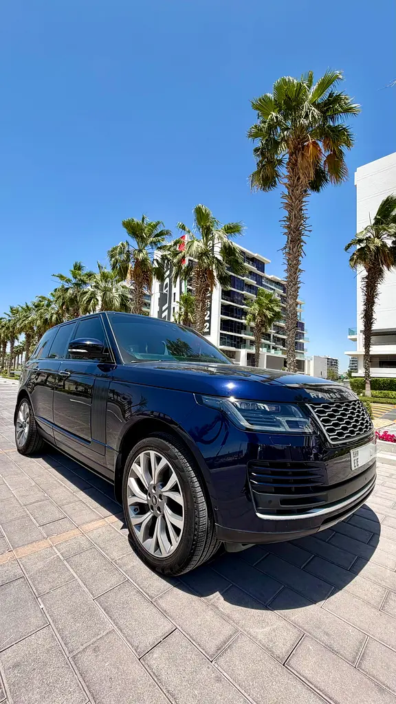 2020 Land Rover Range Rover Vogue SE V8 Supercharged | GCC Specs | Al Tayer Warranty  Service - Image 4