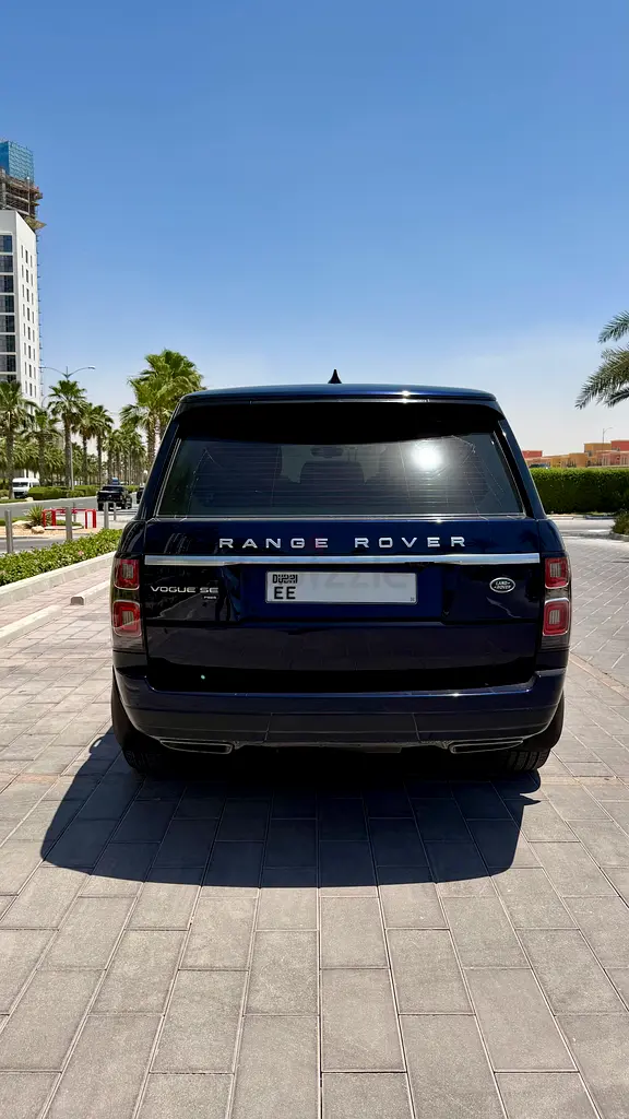 2020 Land Rover Range Rover Vogue SE V8 Supercharged | GCC Specs | Al Tayer Warranty  Service - Image 8