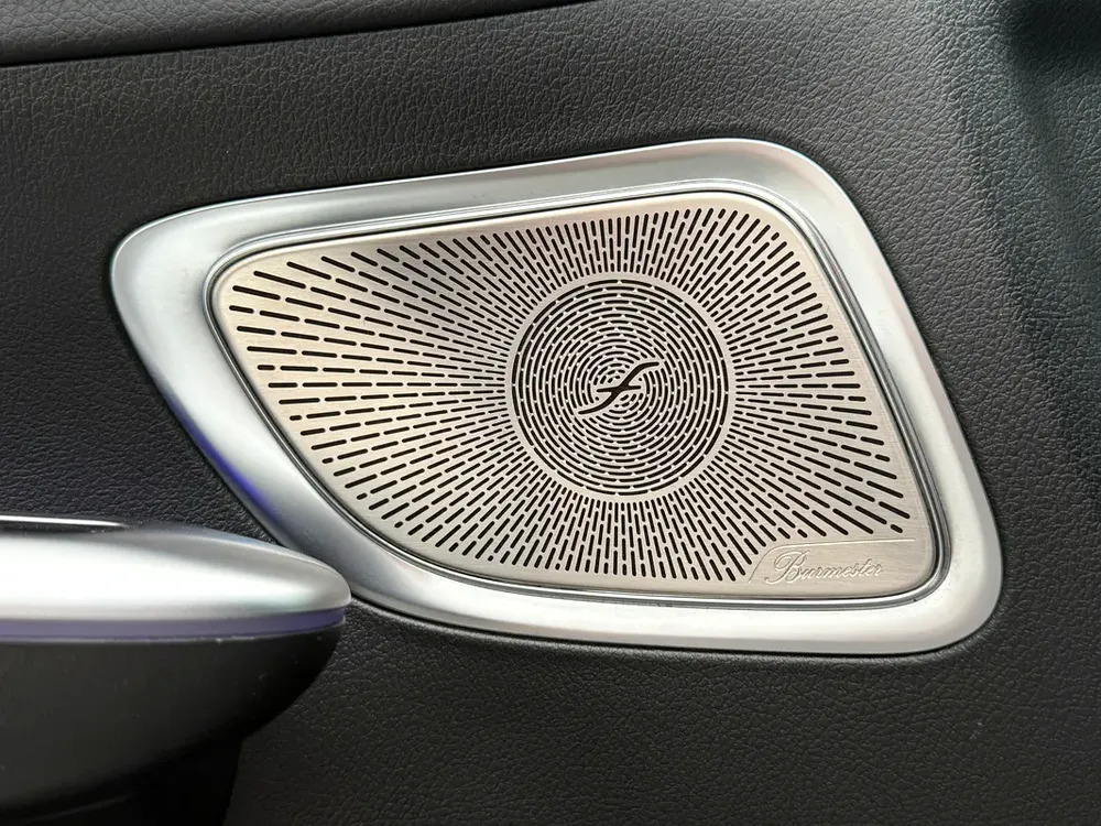 Mercedes-Benz C-Class C200 2023 - European Specs - GCC Stock - Image 11