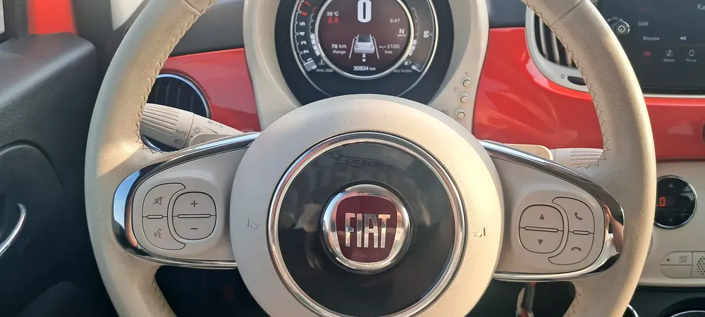 FIAT 500 2024 GCC CONVERITABLE FULL OPTION SERVICE + WARRANTY  AL GHANDI 27-6-2029 + ORGINAL PAINT - Image 16