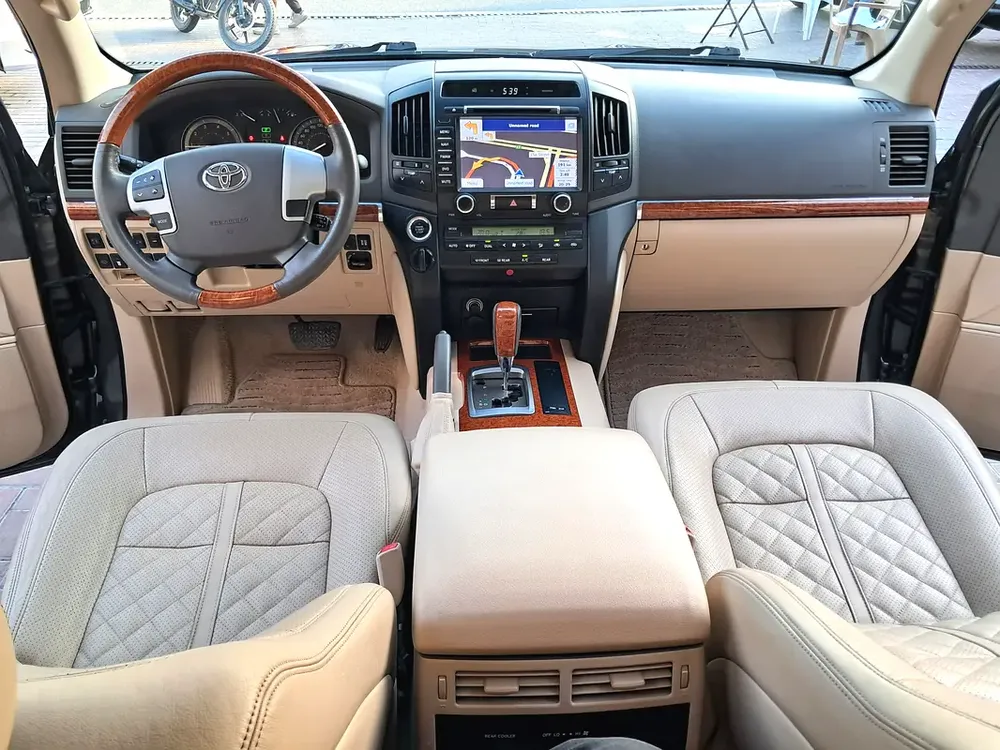 Toyota Land Cruiser GxR V6 Full Option Single Owner Used Very Well Maintained No Any Issue - Image 16