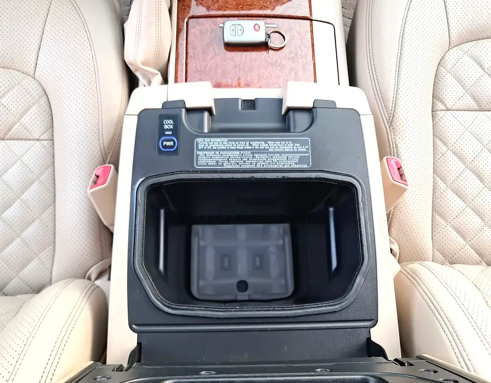 Toyota Land Cruiser GxR V6 Full Option Single Owner Used Very Well Maintained No Any Issue - Image 18