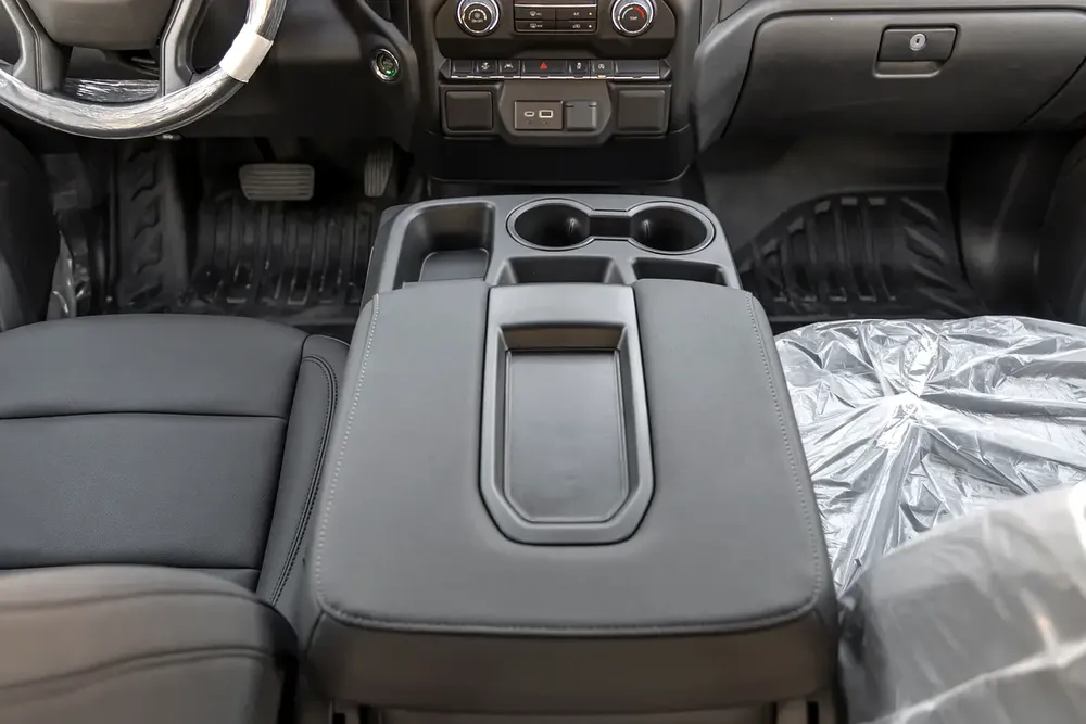 CHEVROLET SILVERADO | V8 5.3L | 4WD | GCC | 2025  (Export) - Image 14