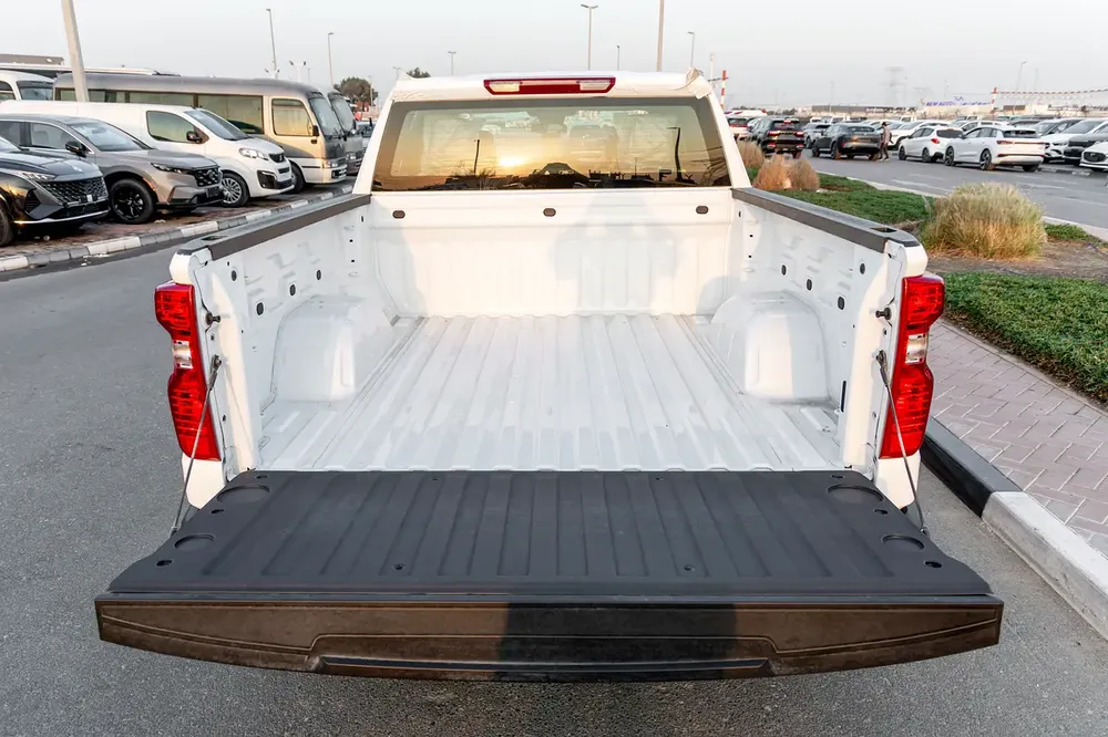 CHEVROLET SILVERADO | V8 5.3L | 4WD | GCC | 2025  (Export) - Image 20