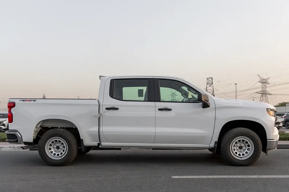 CHEVROLET SILVERADO | V8 5.3L | 4WD | GCC | 2025  (Export) - Image 7