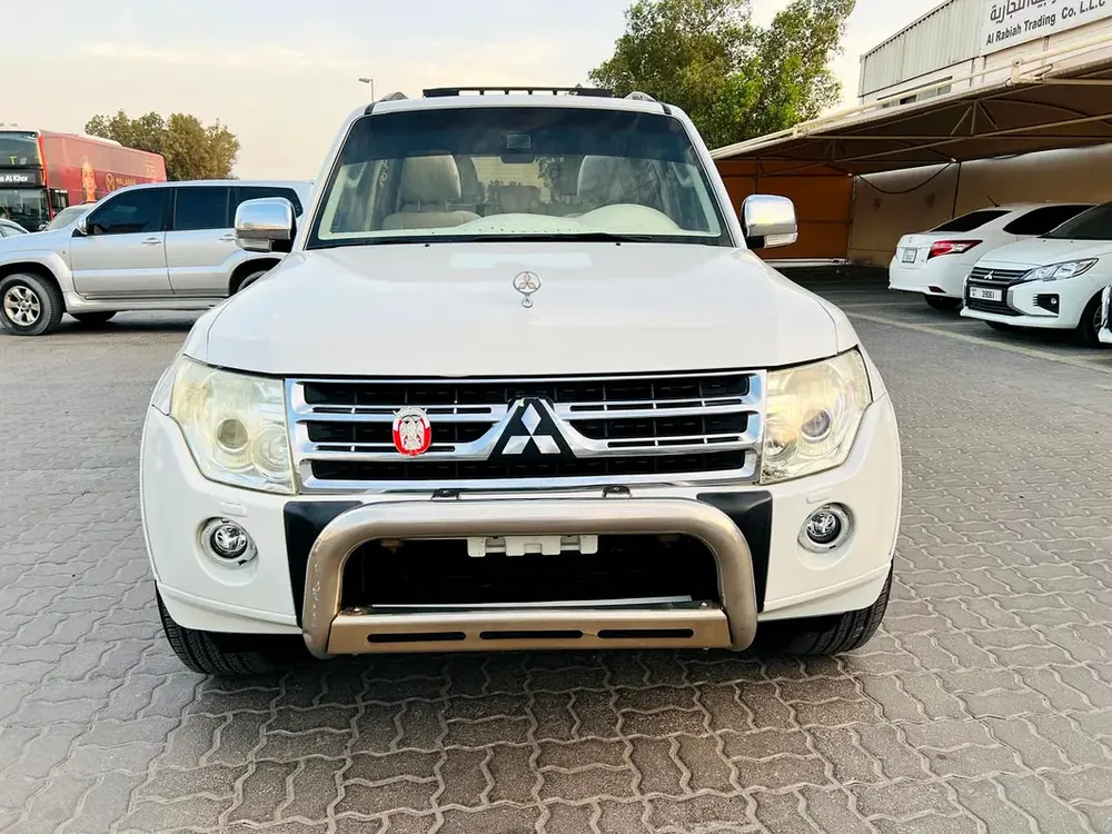 MITSUBISHI PAJERO FULL OPTION 2011 - Image 7