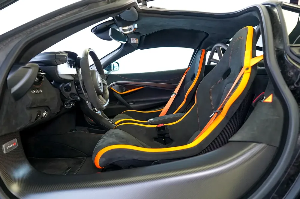 750 S | CARBON TRIM EXTERIOR | ALCANTARA SEATS | WARRANTY AVAILABLE - Image 10