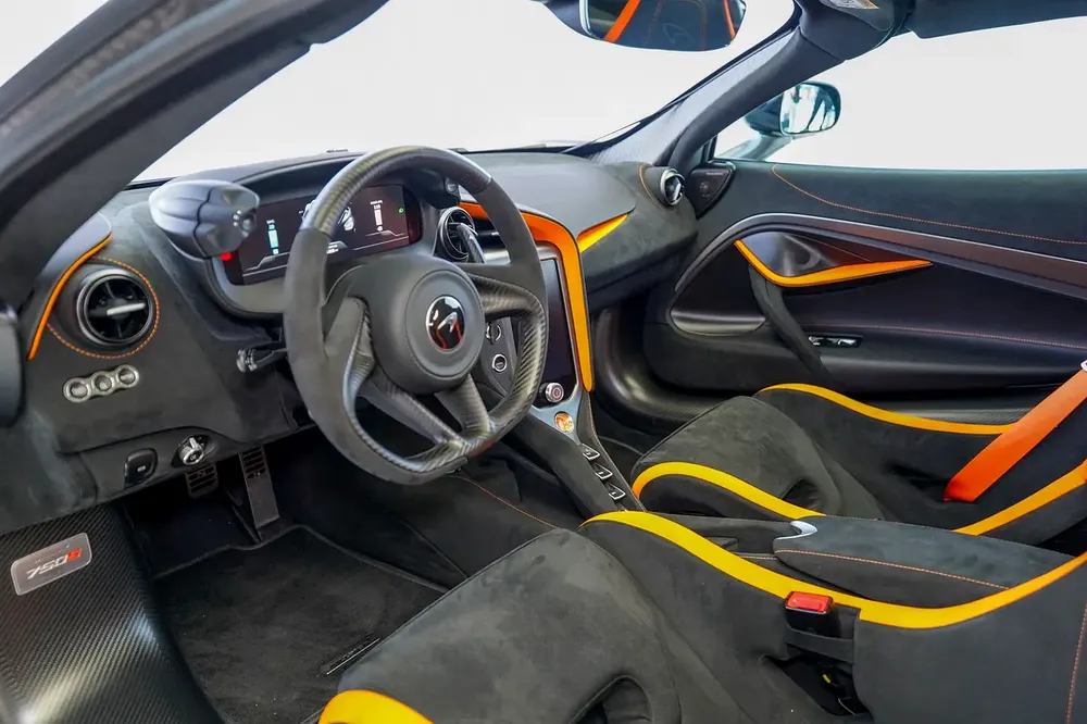 750 S | CARBON TRIM EXTERIOR | ALCANTARA SEATS | WARRANTY AVAILABLE - Image 12