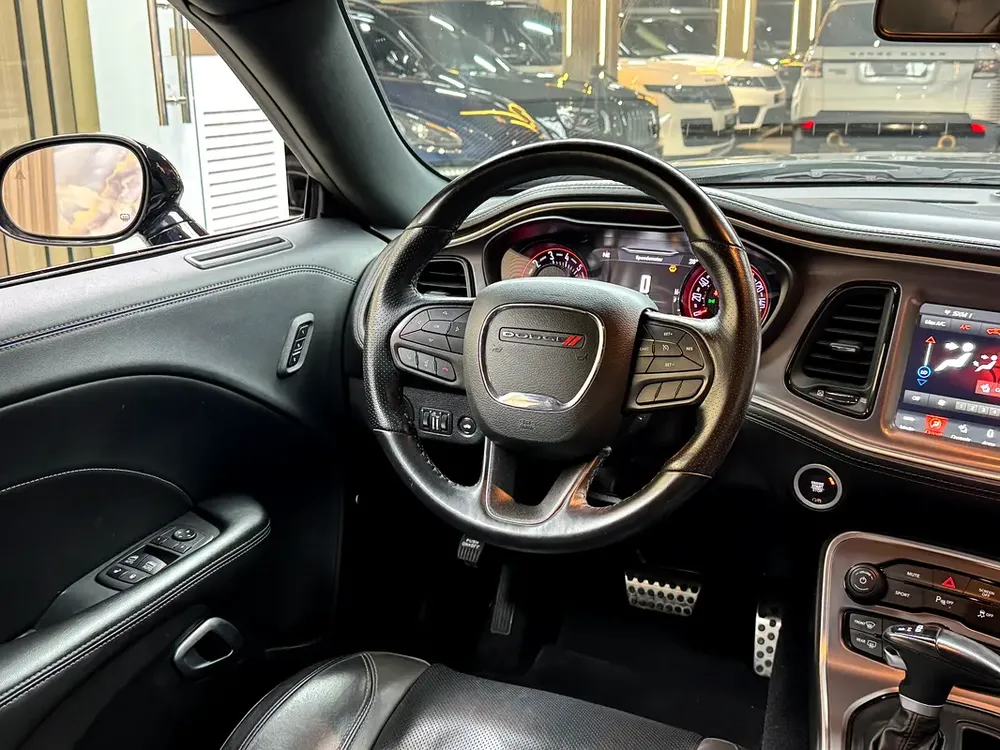 Dodge Challenger SXT Plus 2022 - American Specs - Pristine Condition - Image 10