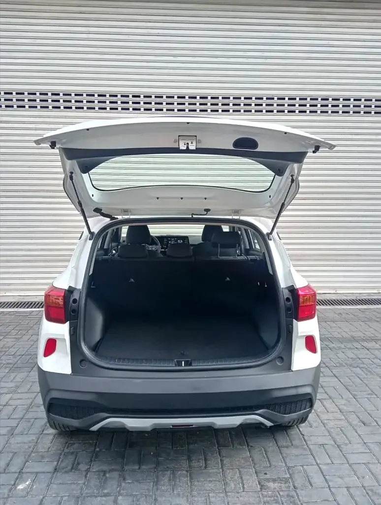 Kia Seltos GLS 2022, GCC Specs - Excellent Condition! - Image 6