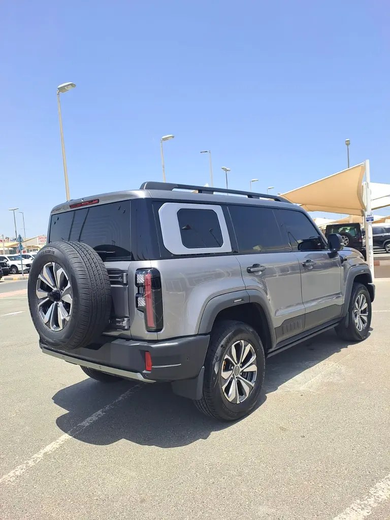 BAIC BJ40 Pro 2026 GCC Specs - Brand New Adventure SUV no accident no repaint under warranty - Image 4