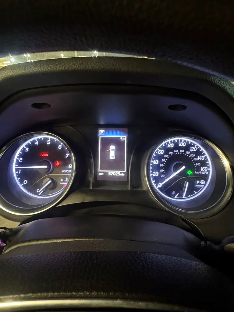 2020 Toyota Camry SE | American Specs | Well Maintained - Image 7