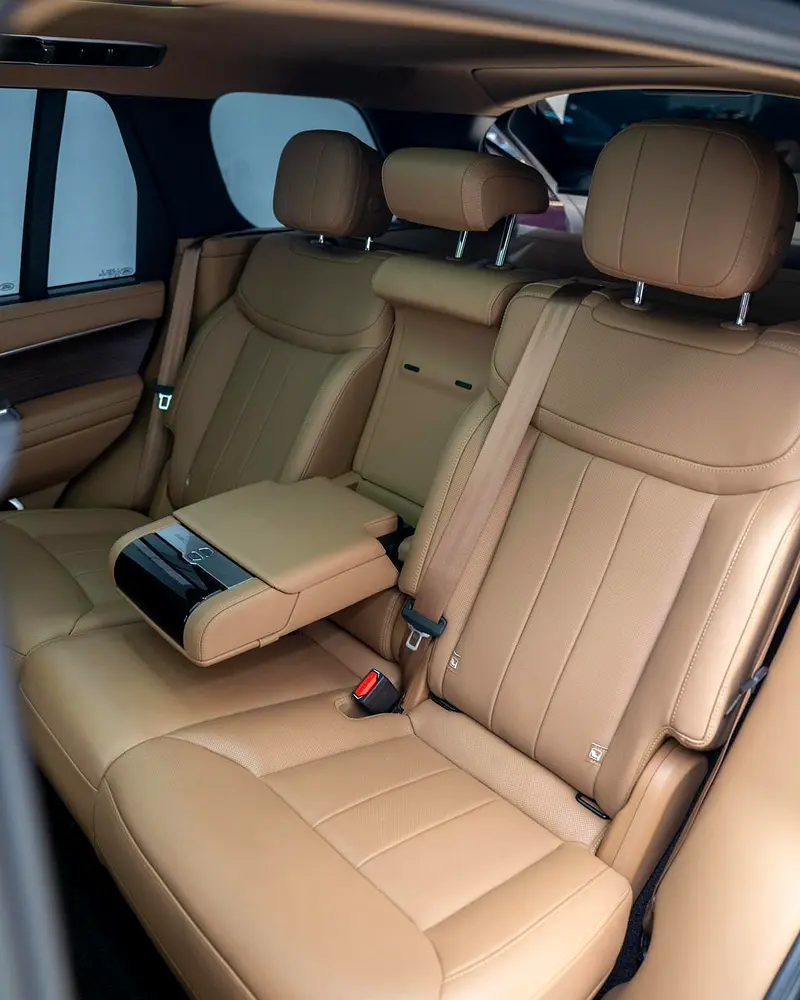 2023 Land Rover Range Rover HSE P530 - GCC Specs - Pristine Condition - Image 10