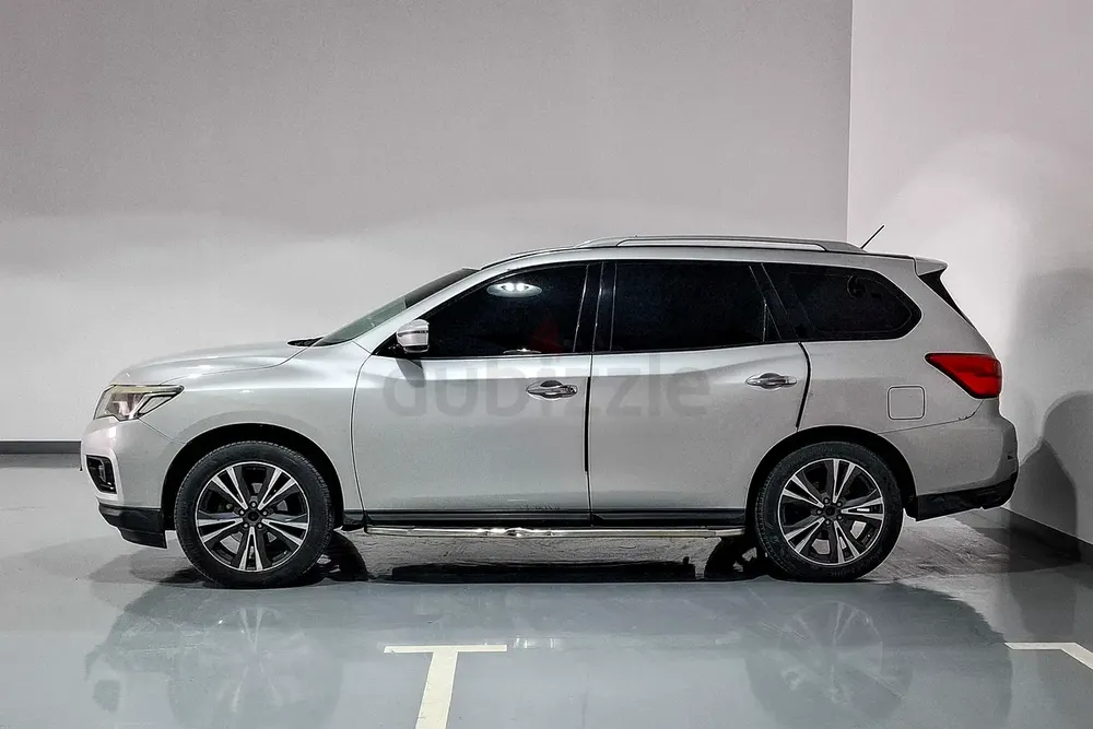 AED 649/month | 2018 Nissan Pathfinder  | GCC Specs | Ref#451654 - Image 5