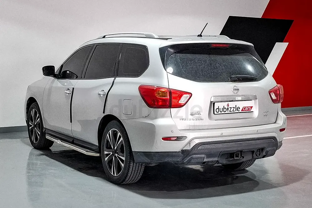 AED 649/month | 2018 Nissan Pathfinder  | GCC Specs | Ref#451654 - Image 8