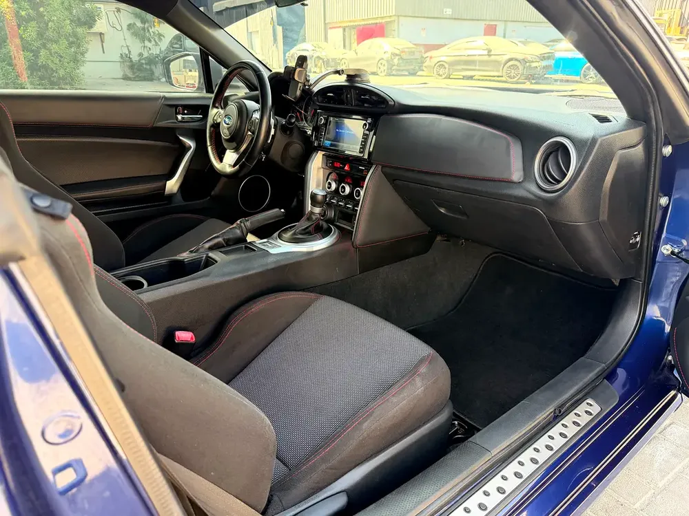 Subaru BRZ 2020 GCC - Image 18